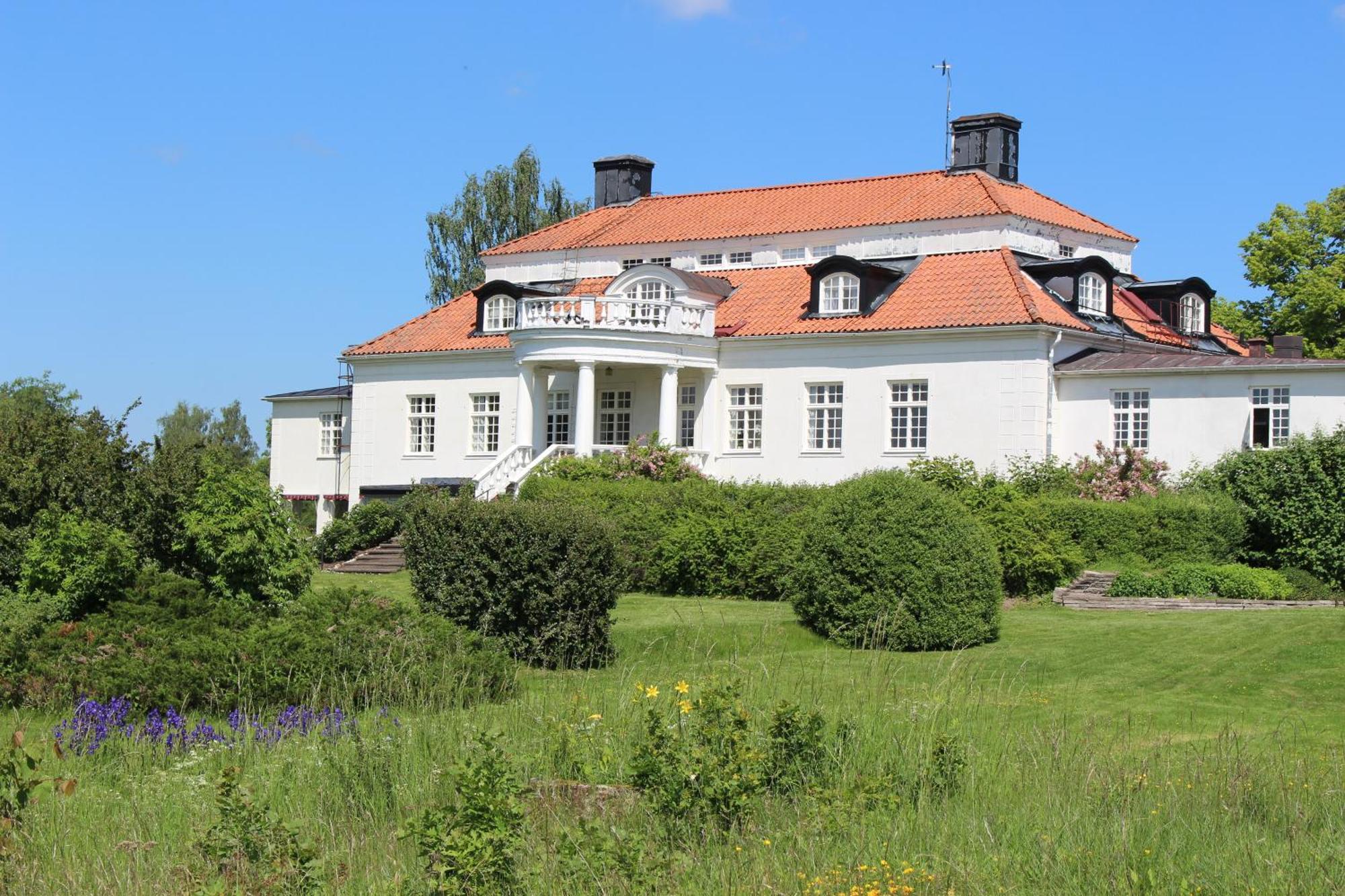 Liljeholmen Herrgard Hostel Rimforsa Buitenkant foto